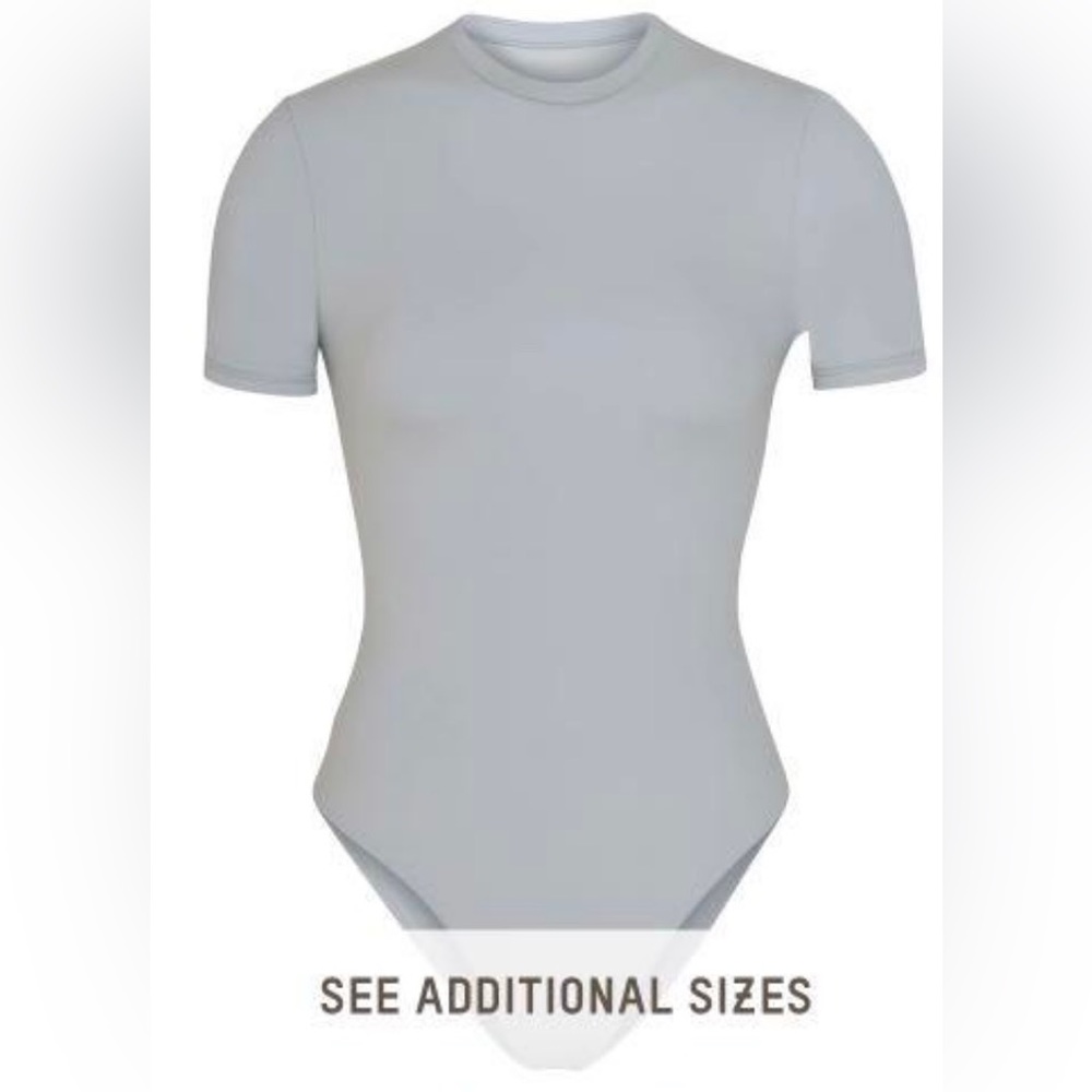 Skims Fits Everybody T-shirt Bodysuit - moonstone (S)
